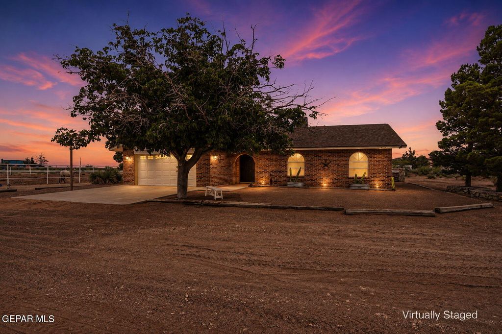 6375 DESERT WILLOW Drive, El Paso, TX 79938