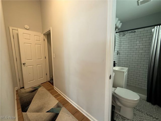 11004 Greenhaven Pky, Brecksville, OH 44141