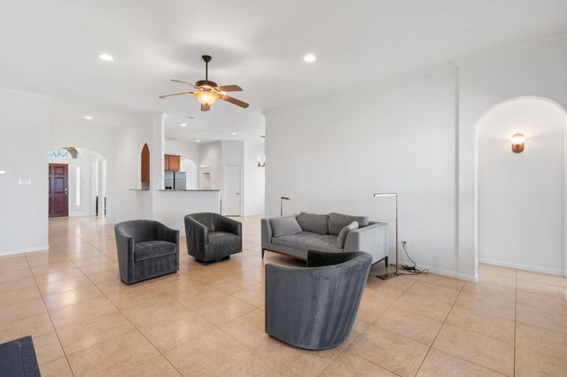 2211 Daroca Drive, League City, TX 77573