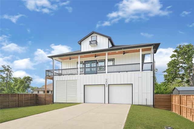 203 Dwire Drive, La Porte, TX 77571