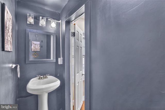 916 SPRUCE ST, Collingdale, PA 19023