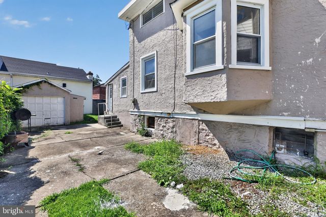916 SPRUCE ST, Collingdale, PA 19023