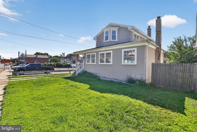 916 SPRUCE ST, Collingdale, PA 19023