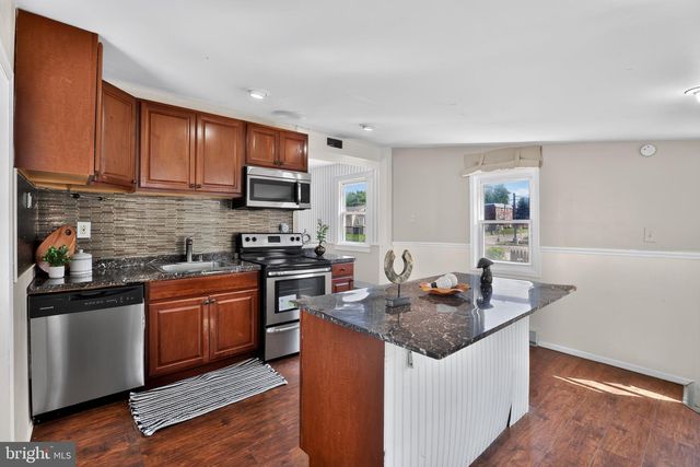 916 SPRUCE ST, Collingdale, PA 19023