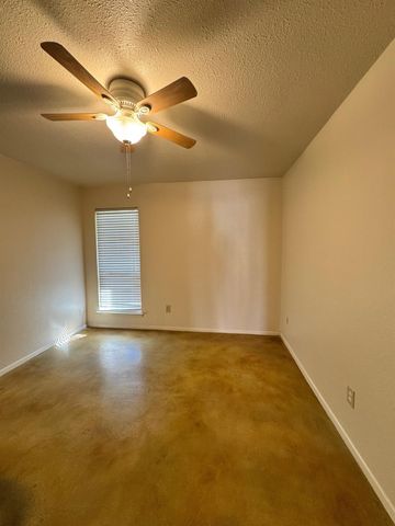 1311 Barbara DR, San Marcos, TX 78666