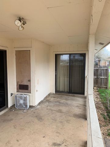 1311 Barbara DR, San Marcos, TX 78666