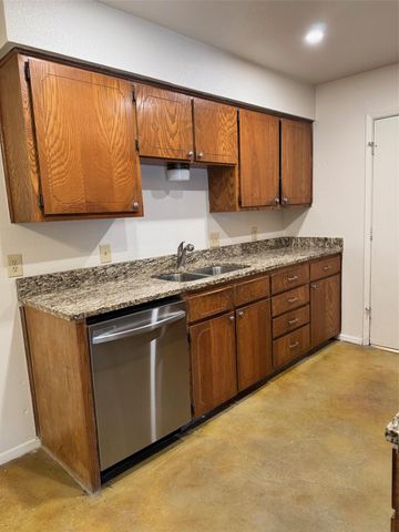 1311 Barbara DR, San Marcos, TX 78666