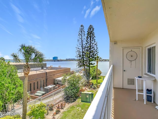 145 N Halifax Ave Apt 304, Daytona Beach, FL 32118