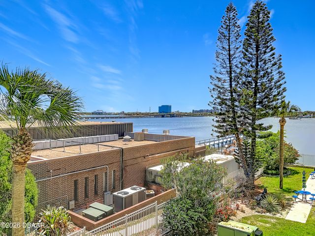 145 N Halifax Ave Apt 304, Daytona Beach, FL 32118