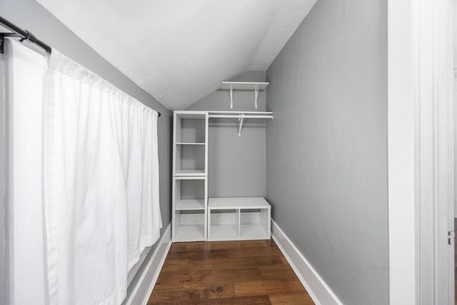 517 Elm Street SE, Lowell, MI 49331