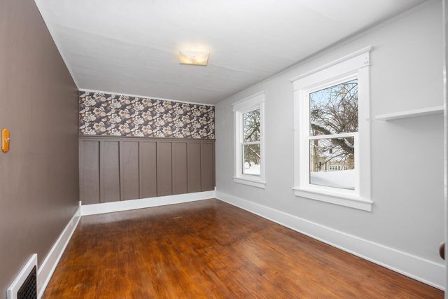 517 Elm Street SE, Lowell, MI 49331