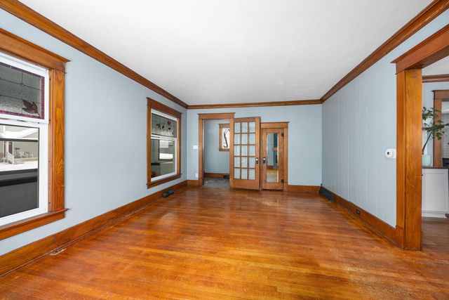 517 Elm Street SE, Lowell, MI 49331