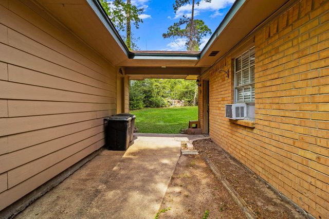 163 Westwood Drive E, Trinity, TX 75862