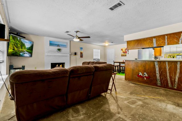 163 Westwood Drive E, Trinity, TX 75862