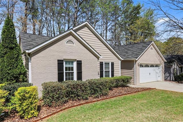 4207 Harris Ridge Court, Roswell, GA 30076