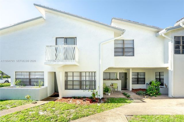 2570 Coral Springs Dr 2570, Coral Springs, FL 33065