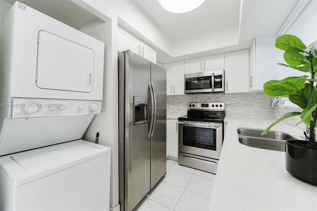 2570 Coral Springs Dr 2570, Coral Springs, FL 33065