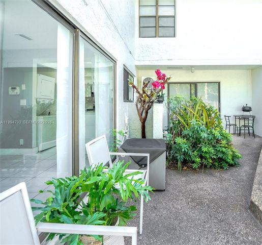 2570 Coral Springs Dr 2570, Coral Springs, FL 33065