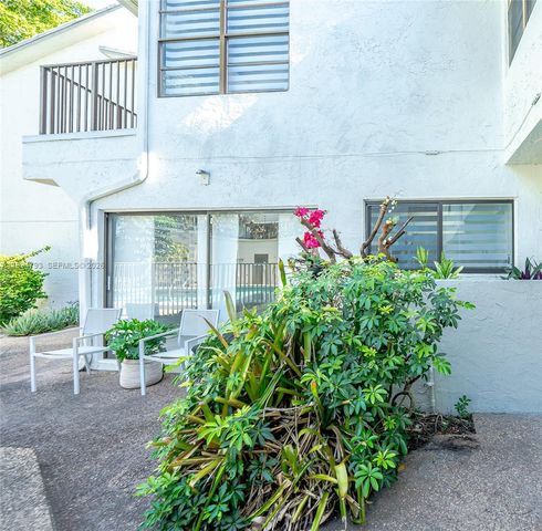 2570 Coral Springs Dr 2570, Coral Springs, FL 33065