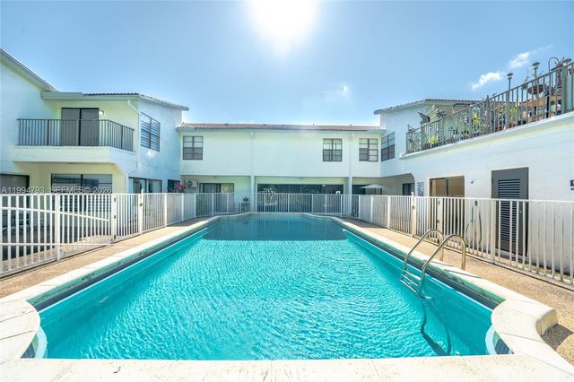 2570 Coral Springs Dr 2570, Coral Springs, FL 33065