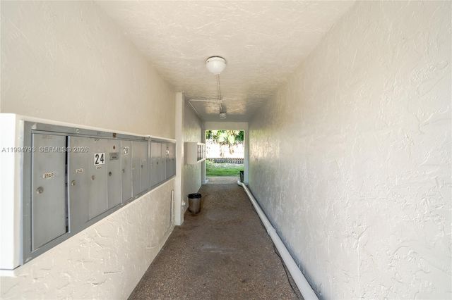 2570 Coral Springs Dr 2570, Coral Springs, FL 33065