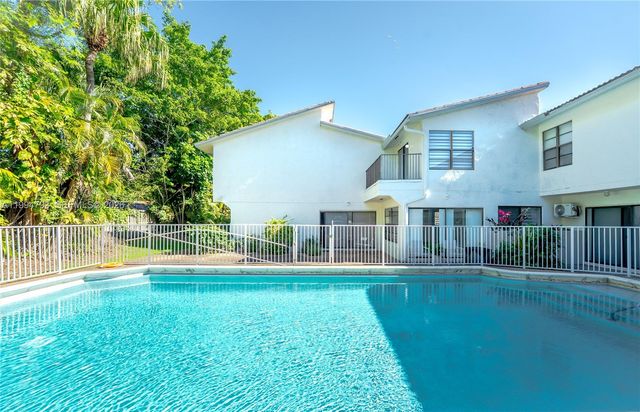 2570 Coral Springs Dr 2570, Coral Springs, FL 33065