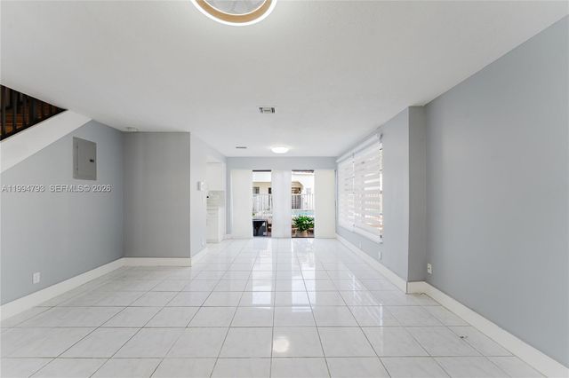2570 Coral Springs Dr 2570, Coral Springs, FL 33065