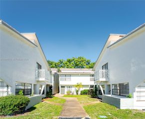 2570 Coral Springs Dr 2570, Coral Springs, FL 33065