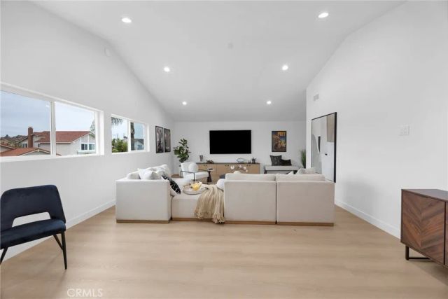 8792 Baywood Drive, Huntington Beach, CA 92646