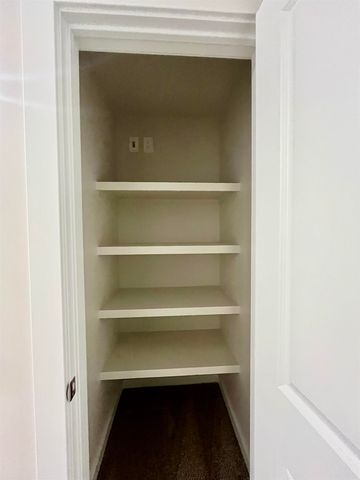 2078-2080 N Reece Ct, Goddard, KS 67052