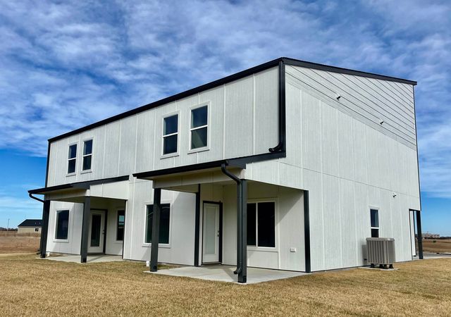 2078-2080 N Reece Ct, Goddard, KS 67052