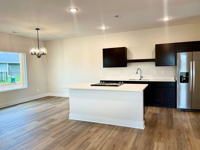 2078-2080 N Reece Ct, Goddard, KS 67052