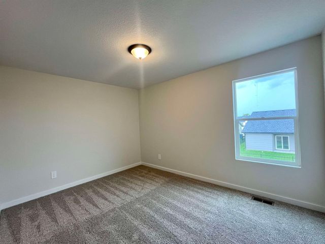 2078-2080 N Reece Ct, Goddard, KS 67052