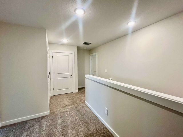 2078-2080 N Reece Ct, Goddard, KS 67052