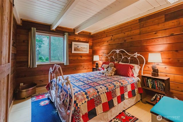 62 NE Southridge Drive, Belfair, WA 98528