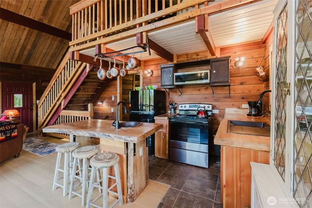 62 NE Southridge Drive, Belfair, WA 98528