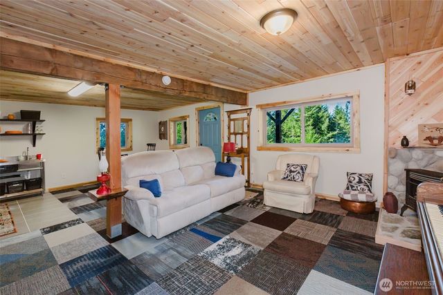 62 NE Southridge Drive, Belfair, WA 98528