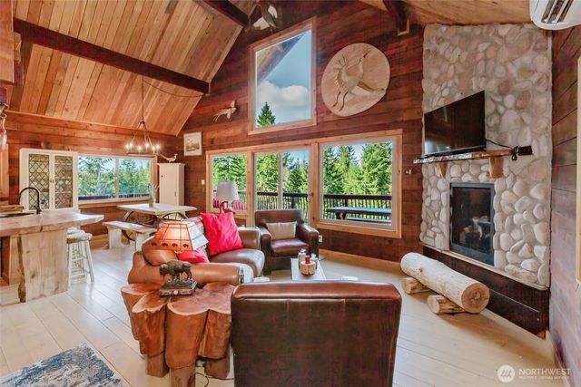 62 NE Southridge Drive, Belfair, WA 98528