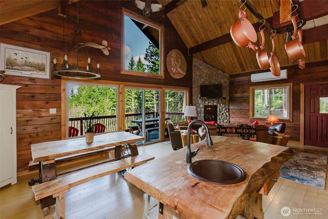 62 NE Southridge Drive, Belfair, WA 98528