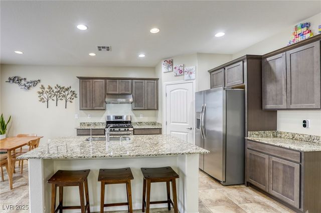 9232 White Sapphire Court, Las Vegas, NV 89178