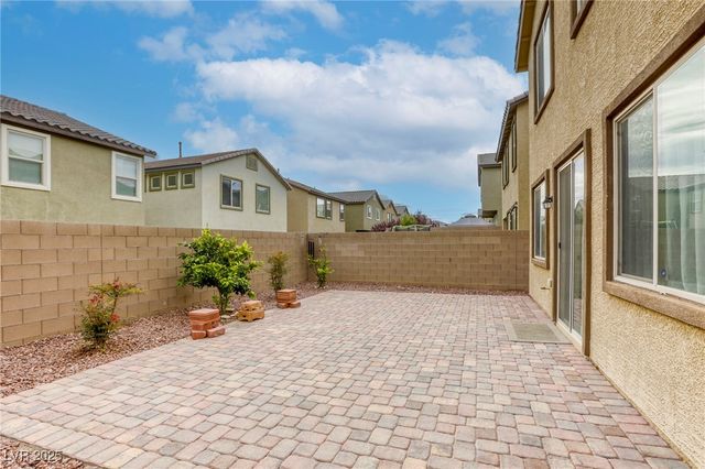 9232 White Sapphire Court, Las Vegas, NV 89178