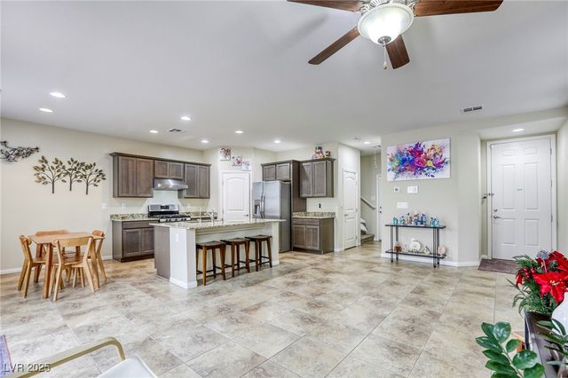 9232 White Sapphire Court, Las Vegas, NV 89178