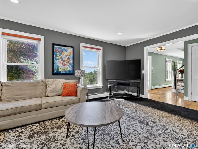 9 Barley Hill Road, Old Saybrook, CT 06475