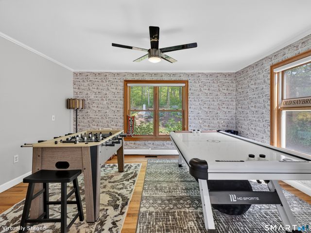 9 Barley Hill Road, Old Saybrook, CT 06475