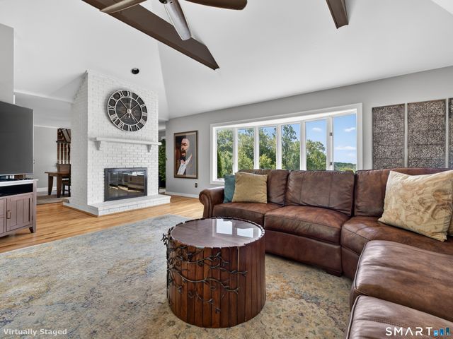 9 Barley Hill Road, Old Saybrook, CT 06475