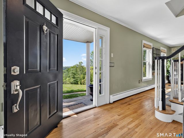 9 Barley Hill Road, Old Saybrook, CT 06475