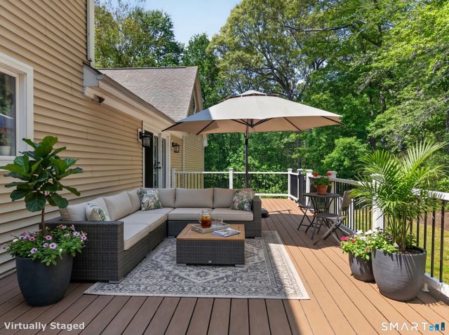 9 Barley Hill Road, Old Saybrook, CT 06475