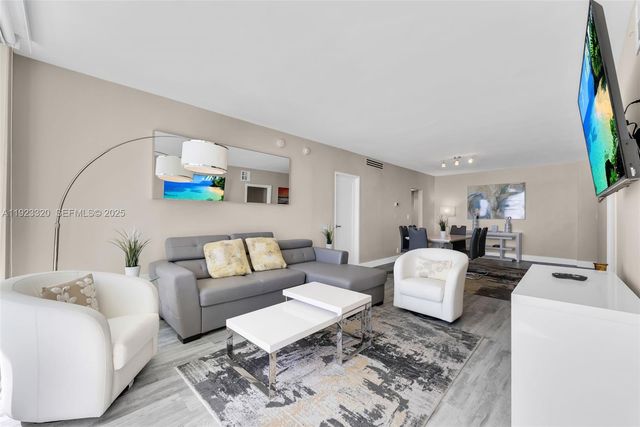 3901 S Ocean Dr 10L, Hollywood, FL 33019