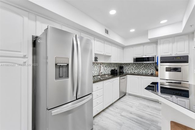 3901 S Ocean Dr 10L, Hollywood, FL 33019