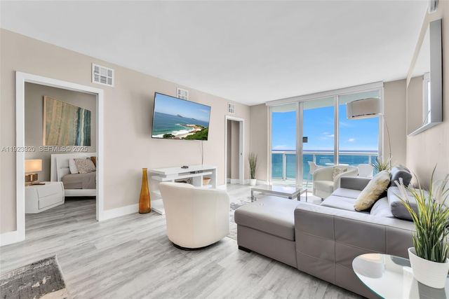 3901 S Ocean Dr 10L, Hollywood, FL 33019